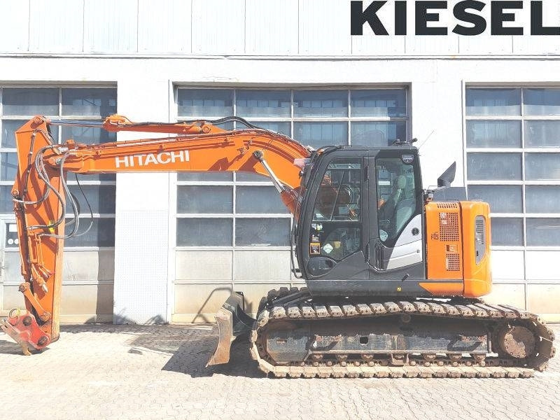 Hitachi ZX 135 US-6 - Pelle sur chenille: photos 1 Hitachi ZX 135 US-6 - Pelle sur chenille: photos 1
