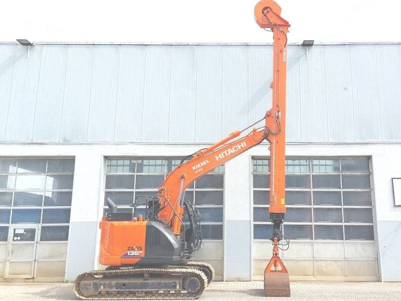 Hitachi ZX 135 US-6 Teledipper - Pelle sur chenille: photos 5 Hitachi ZX 135 US-6 Teledipper - Pelle sur chenille: photos 5
