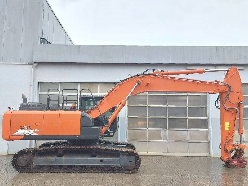 Hitachi ZX 250 LCN-6 - Pelle sur chenille: photos 5 Hitachi ZX 250 LCN-6 - Pelle sur chenille: photos 5