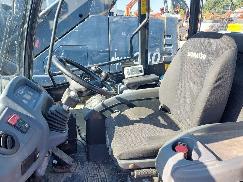 Mini chargeuse Komatsu WA 100 M-7: photos 8 Mini chargeuse Komatsu WA 100 M-7: photos 8