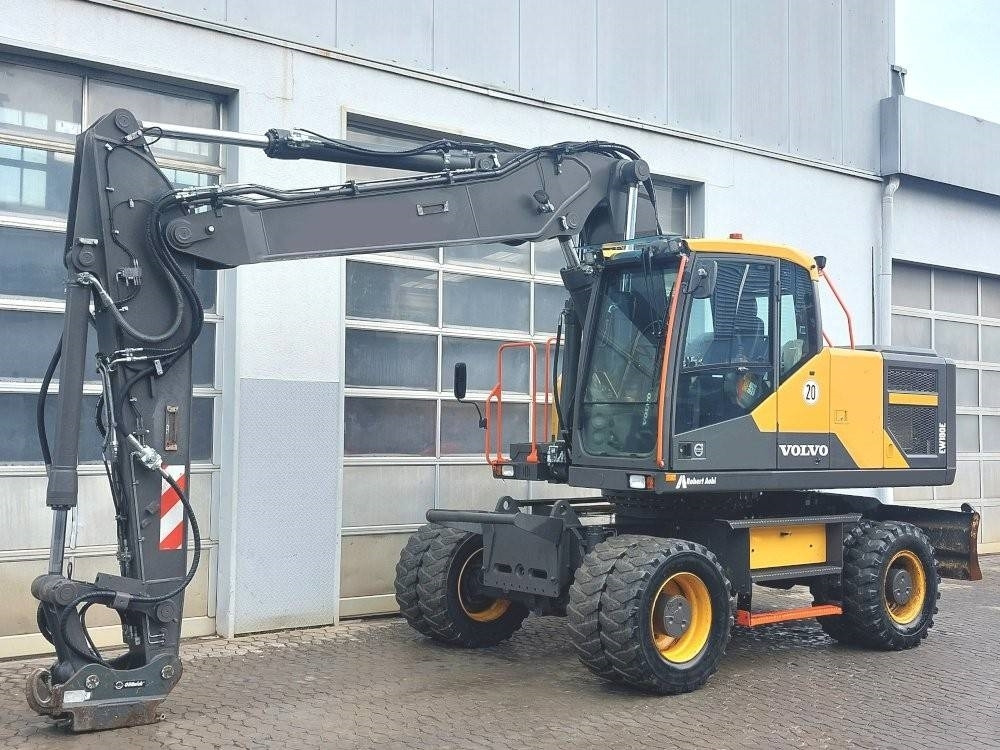 Volvo EW 180 E - Pelle sur pneus: photos 2 Volvo EW 180 E - Pelle sur pneus: photos 2
