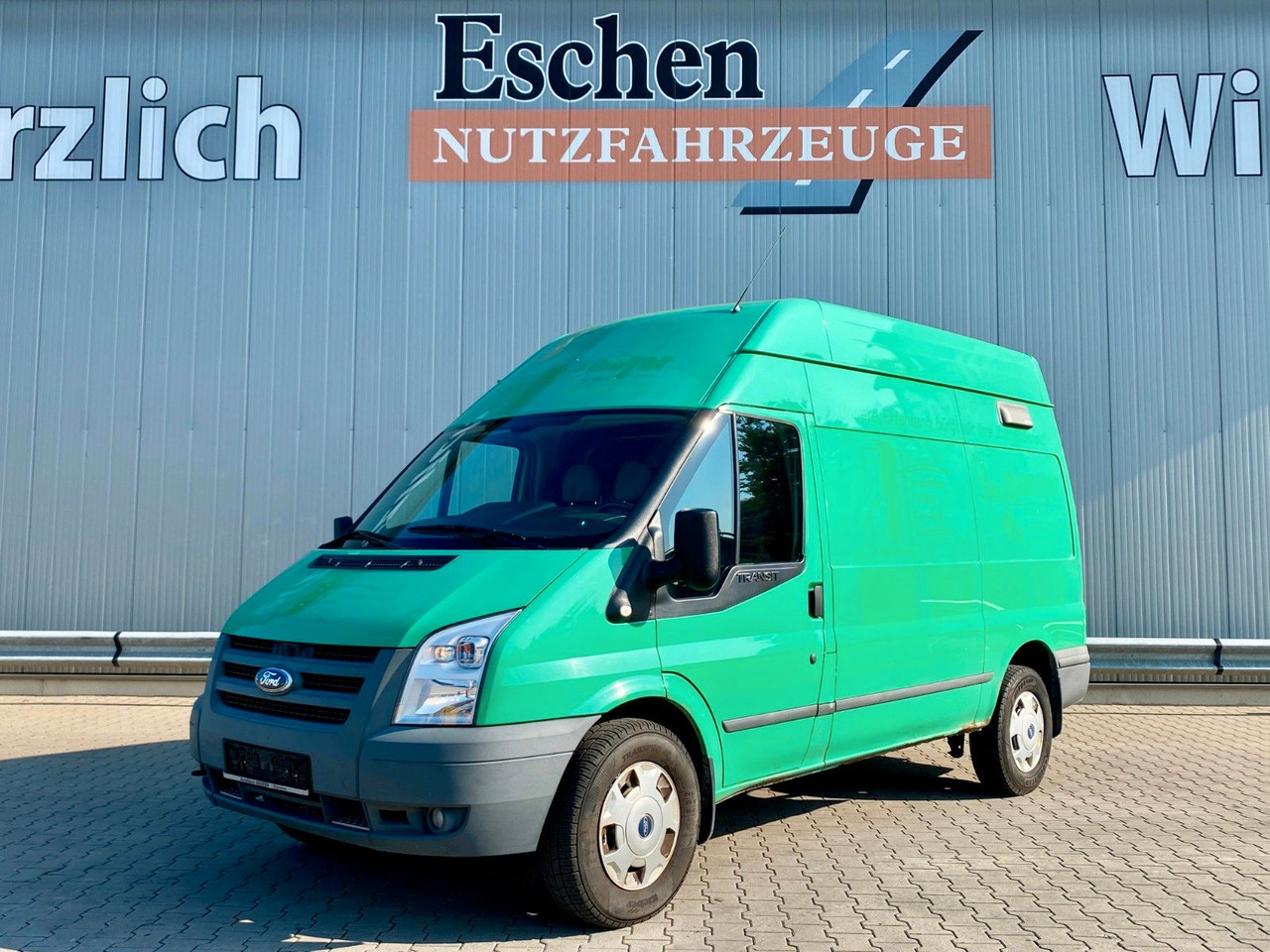 Ford 140 T 350 | Sortimo-Regal*AHK*3x Sitze*Klima - Transport de personnes: photos 1 Ford 140 T 350 | Sortimo-Regal*AHK*3x Sitze*Klima - Transport de personnes: photos 1