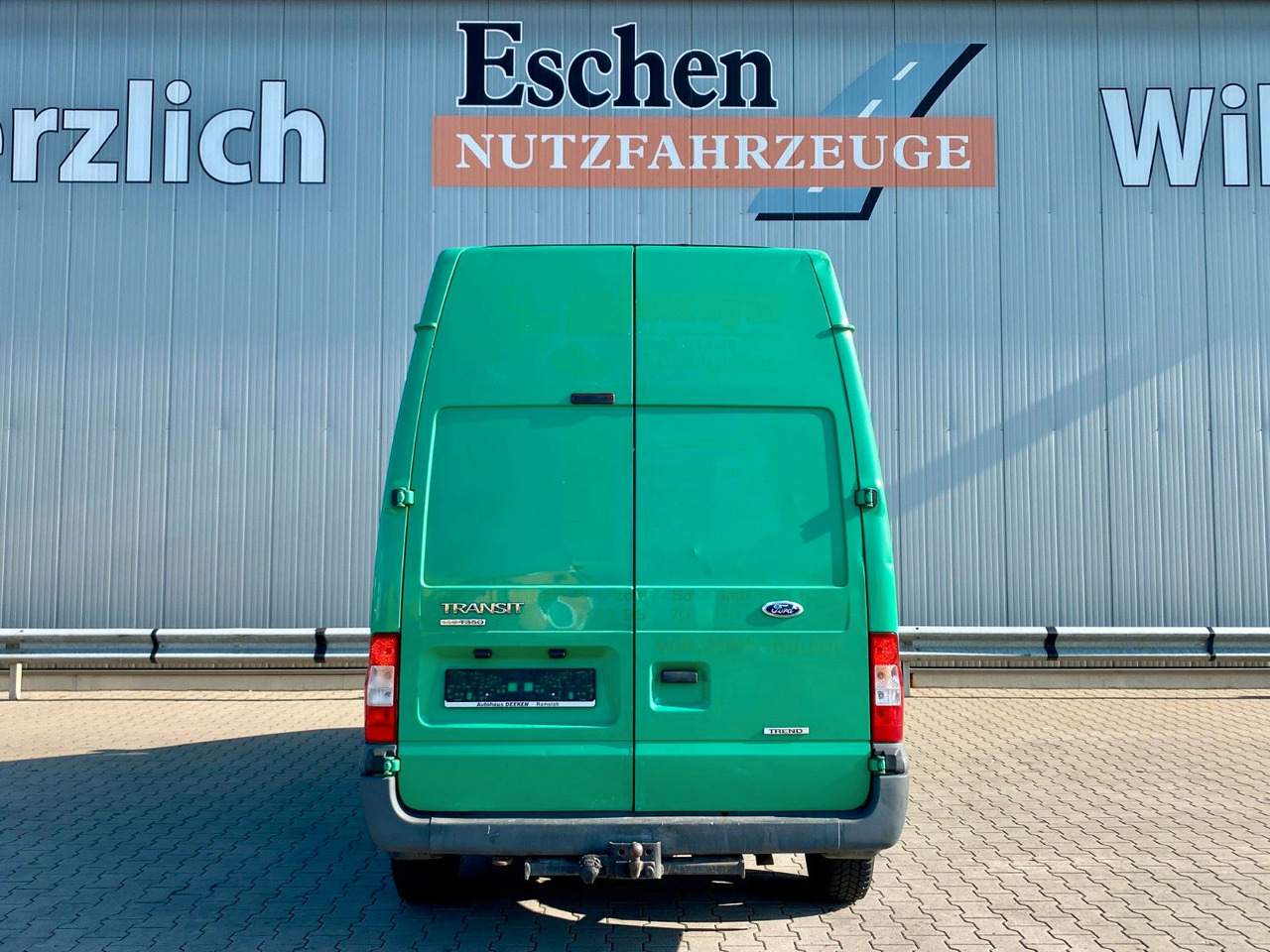 Ford 140 T 350 | Sortimo-Regal*AHK*3x Sitze*Klima - Transport de personnes: photos 4 Ford 140 T 350 | Sortimo-Regal*AHK*3x Sitze*Klima - Transport de personnes: photos 4