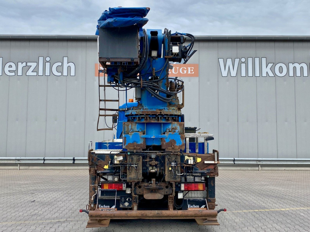MAN 27.464 6x4 | MKG HMK 350a 2L*FUNK*Retarder*AHK - Camion grue: photos 4 MAN 27.464 6x4 | MKG HMK 350a 2L*FUNK*Retarder*AHK - Camion grue: photos 4