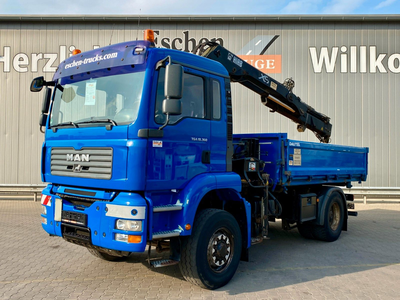 MAN TGA 18.360 4x4H BL Hiab Kran*Dautel Kipper*Klima MAN TGA 18.360 4x4H BL Hiab Kran*Dautel Kipper*Klima - Camion benne, Camion grue: photos 1 MAN TGA 18.360 4x4H BL Hiab Kran*Dautel Kipper*Klima MAN TGA 18.360 4x4H BL Hiab Kran*Dautel Kipper*Klima - Camion benne, Camion grue: photos 1