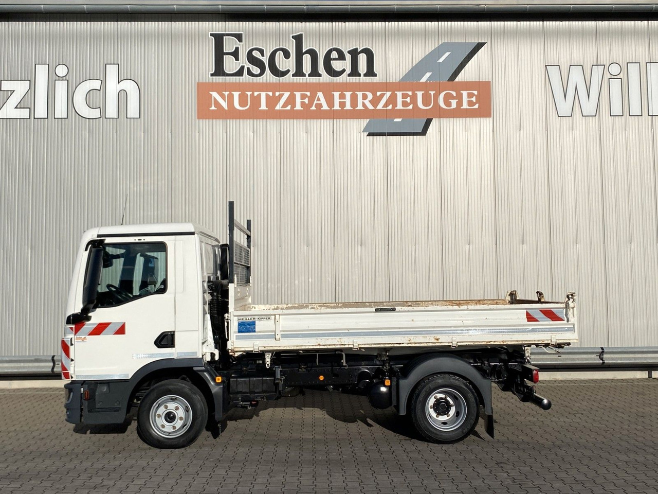 MAN TGL 8.220 BB | MEILLER*3xSitze*Klima*Navi*2x AHK - Camion benne: photos 3 MAN TGL 8.220 BB | MEILLER*3xSitze*Klima*Navi*2x AHK - Camion benne: photos 3