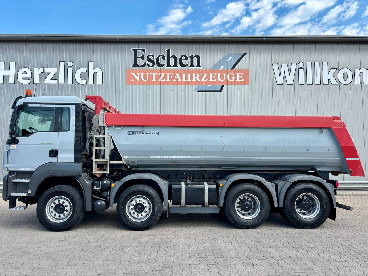 MAN TGS 35.420 8x4 BL | MEILLER*Rollplane*Navi*Klima - Camion multibenne: photos 3 MAN TGS 35.420 8x4 BL | MEILLER*Rollplane*Navi*Klima - Camion multibenne: photos 3