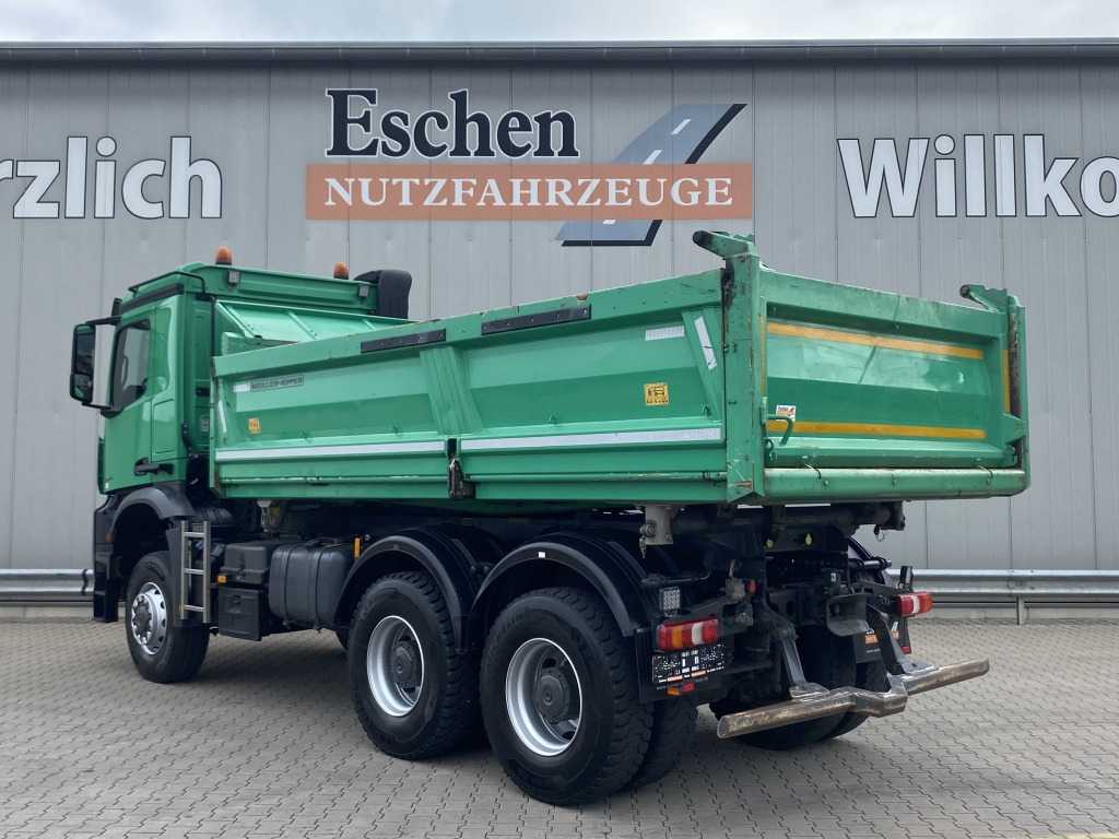 Mercedes-Benz 3345 6x6 Arocs - Camion benne: photos 4 Mercedes-Benz 3345 6x6 Arocs - Camion benne: photos 4