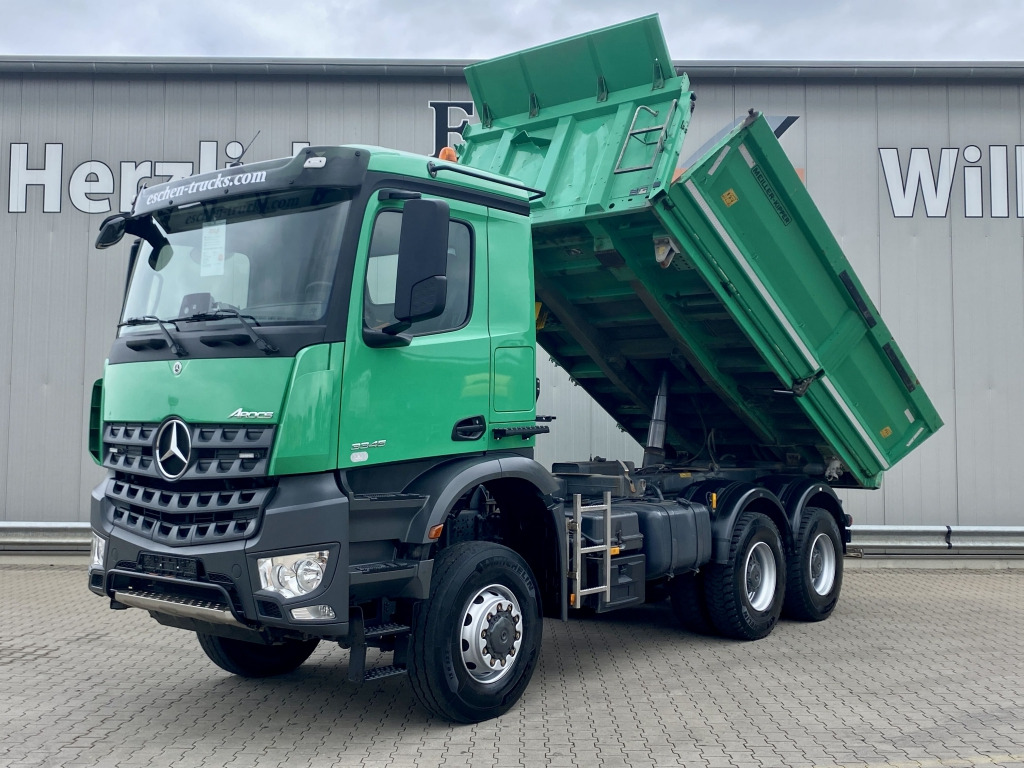 Mercedes-Benz 3345 6x6 Arocs - Camion benne: photos 1 Mercedes-Benz 3345 6x6 Arocs - Camion benne: photos 1