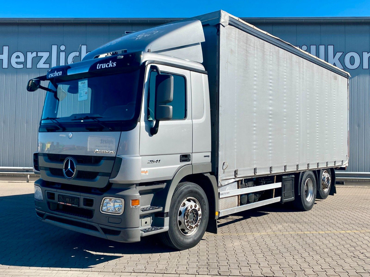 Mercedes-Benz Actros 2541| beidseitig Gardine*Edscha*AHK*Klima - Camion à rideaux coulissants: photos 1 Mercedes-Benz Actros 2541| beidseitig Gardine*Edscha*AHK*Klima - Camion à rideaux coulissants: photos 1