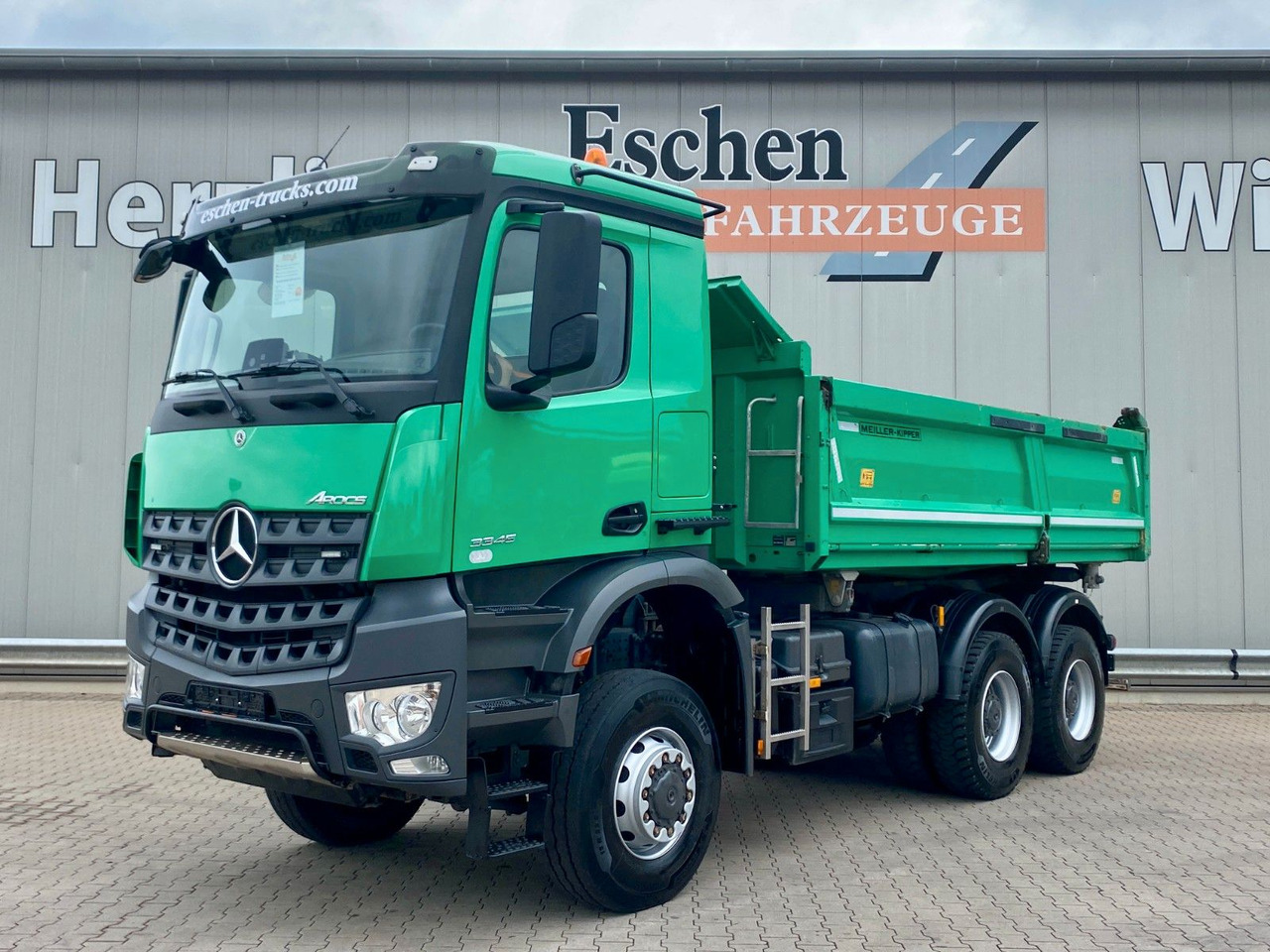 Mercedes-Benz Arocs 3345 6x6 | MEILLER*Bordmatik*Blatt*AHK+Oel - Camion benne: photos 2 Mercedes-Benz Arocs 3345 6x6 | MEILLER*Bordmatik*Blatt*AHK+Oel - Camion benne: photos 2