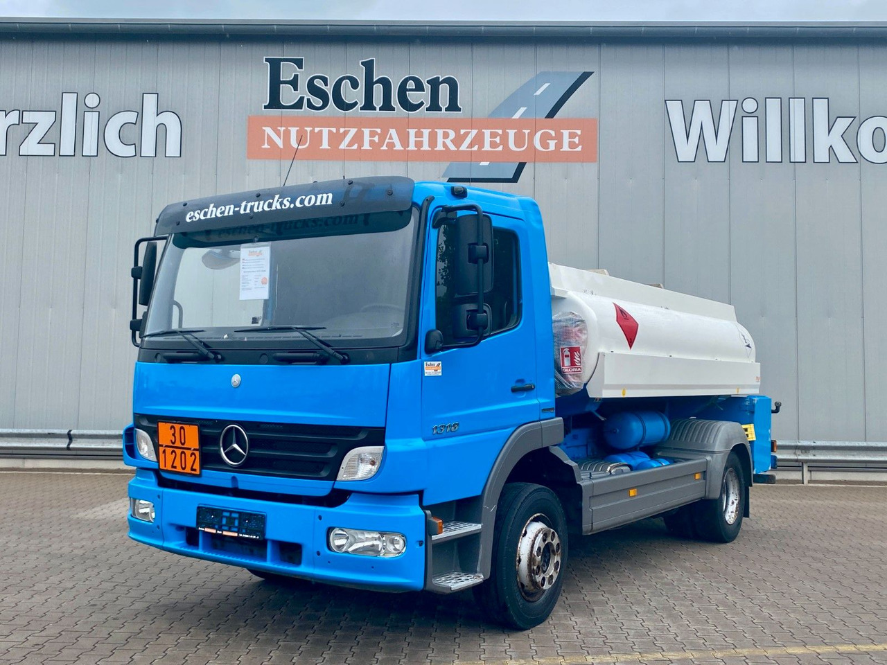 Mercedes-Benz Atego 1318 | Esterer A3*7480ltr*AHK*1.Hand - Camion citerne: photos 1 Mercedes-Benz Atego 1318 | Esterer A3*7480ltr*AHK*1.Hand - Camion citerne: photos 1