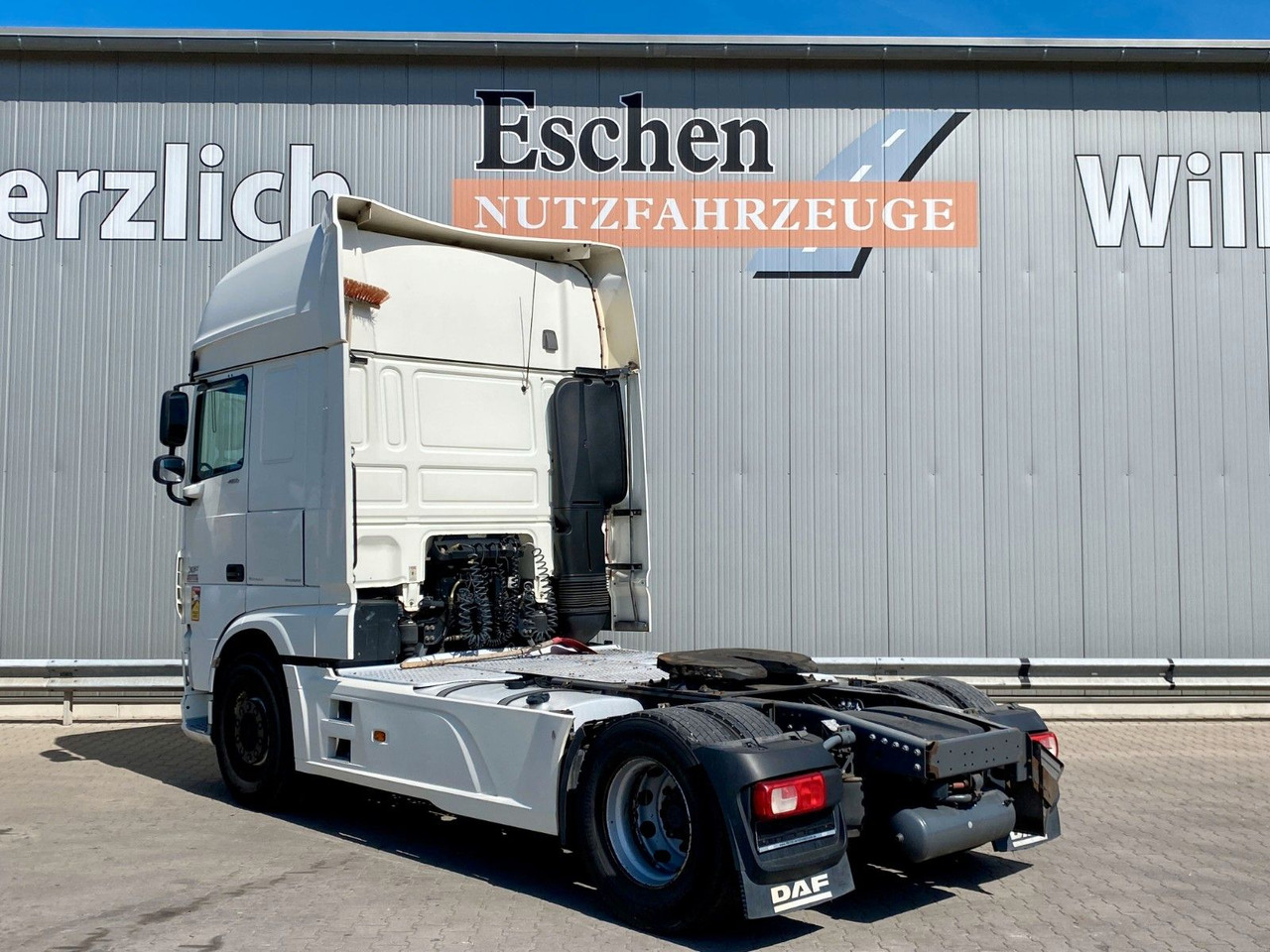 DAF XF 460 Super Space Cab | Klima*Vollspoiler - Tracteur routier: photos 3 DAF XF 460 Super Space Cab | Klima*Vollspoiler - Tracteur routier: photos 3