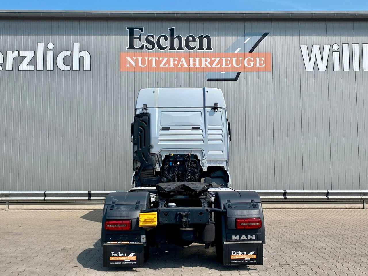 MAN TGX 18.500 BLS | XLX*ACC*Navi*Retarder*2x Tank - Tracteur routier: photos 4 MAN TGX 18.500 BLS | XLX*ACC*Navi*Retarder*2x Tank - Tracteur routier: photos 4