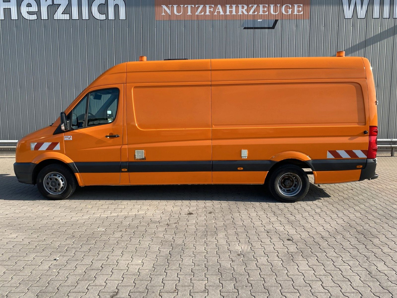 Volkswagen Crafter Kamerawagen |PC-Setup*Standklima*RFK*AHK - Transport de personnes: photos 2 Volkswagen Crafter Kamerawagen |PC-Setup*Standklima*RFK*AHK - Transport de personnes: photos 2