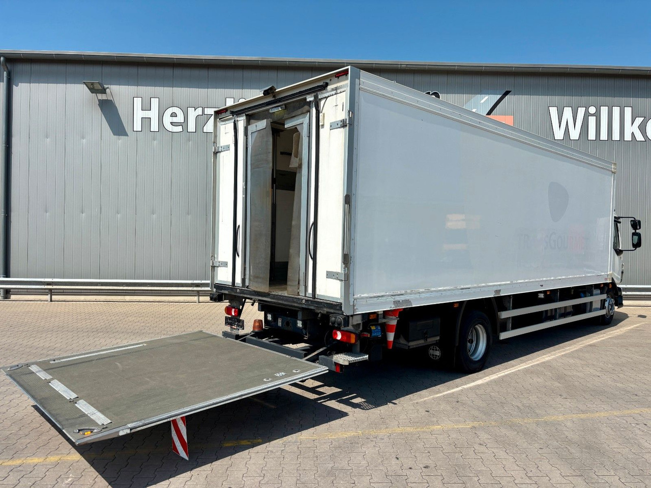 Volvo FL 250|CarrierSupra1250MT*Diesel/Netz*LBW 2.0to. - Camion frigorifique: photos 5 Volvo FL 250|CarrierSupra1250MT*Diesel/Netz*LBW 2.0to. - Camion frigorifique: photos 5