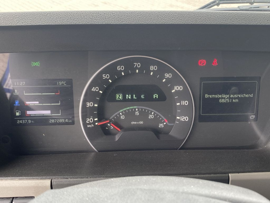 Volvo FM 410 / 8x4 | 9m³ Intermix*I-Shift*Klima*Blatt - Camion malaxeur: photos 5 Volvo FM 410 / 8x4 | 9m³ Intermix*I-Shift*Klima*Blatt - Camion malaxeur: photos 5