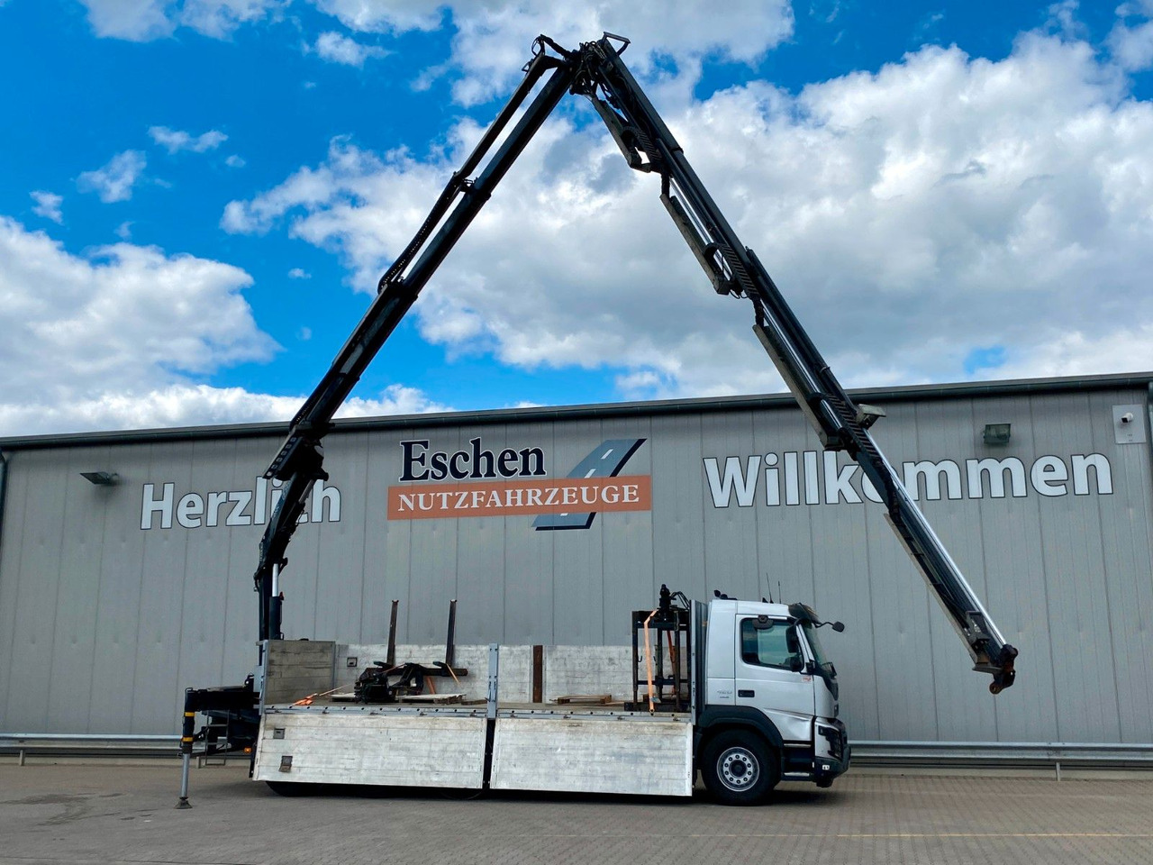 Volvo FMX 420 8x4 | Fassi F255AC2.24XE*FUNK*Fly-Jib*AC - Camion plateau, Camion grue: photos 1 Volvo FMX 420 8x4 | Fassi F255AC2.24XE*FUNK*Fly-Jib*AC - Camion plateau, Camion grue: photos 1
