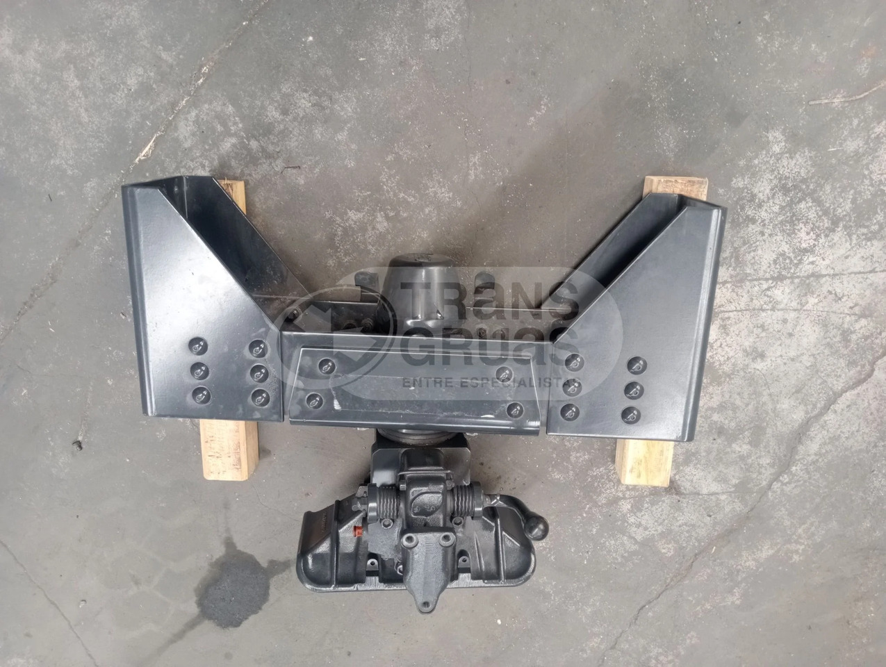 Enganche de remolque para camión - Carrosserie et extérieur pour Camion: photos 3 Enganche de remolque para camión - Carrosserie et extérieur pour Camion: photos 3
