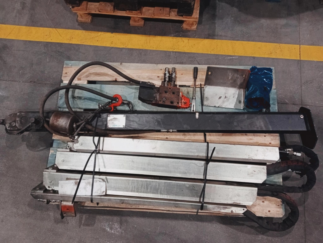 Funciones suplementarias + recogida de cristal - Grue auxiliaire: photos 2 Funciones suplementarias + recogida de cristal - Grue auxiliaire: photos 2