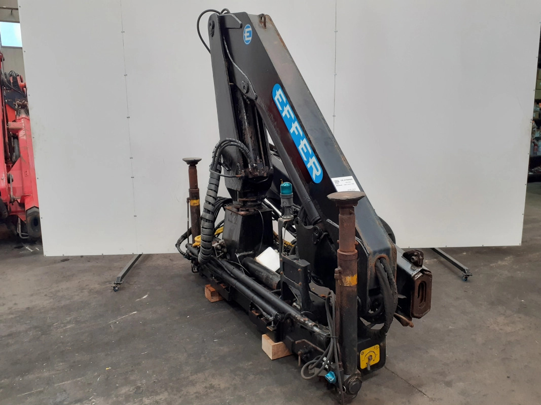 Grúa Effer 100 - 3S - Grue auxiliaire pour Camion: photos 3 Grúa Effer 100 - 3S - Grue auxiliaire pour Camion: photos 3