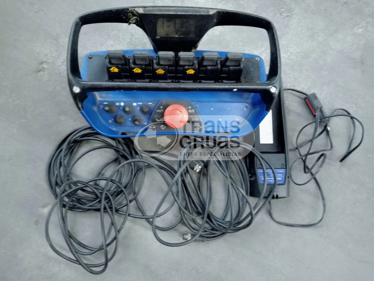 Grúa Fassi F38AF - Grue auxiliaire pour Camion: photos 1 Grúa Fassi F38AF - Grue auxiliaire pour Camion: photos 1