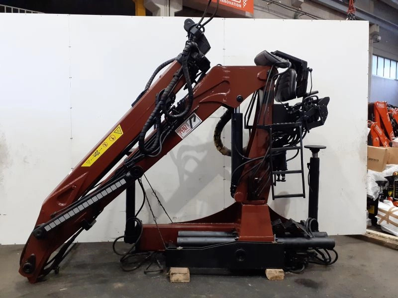 Grúa PENZ 11L - Grue auxiliaire pour Camion: photos 3 Grúa PENZ 11L - Grue auxiliaire pour Camion: photos 3