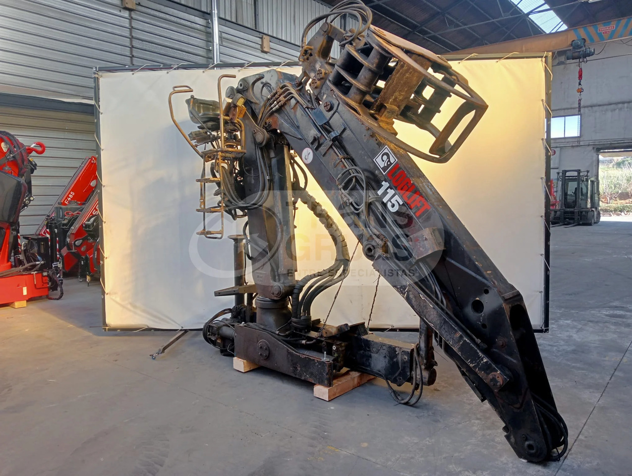 Grúa forestal F115 ZT 93A - Grue auxiliaire: photos 4 Grúa forestal F115 ZT 93A - Grue auxiliaire: photos 4