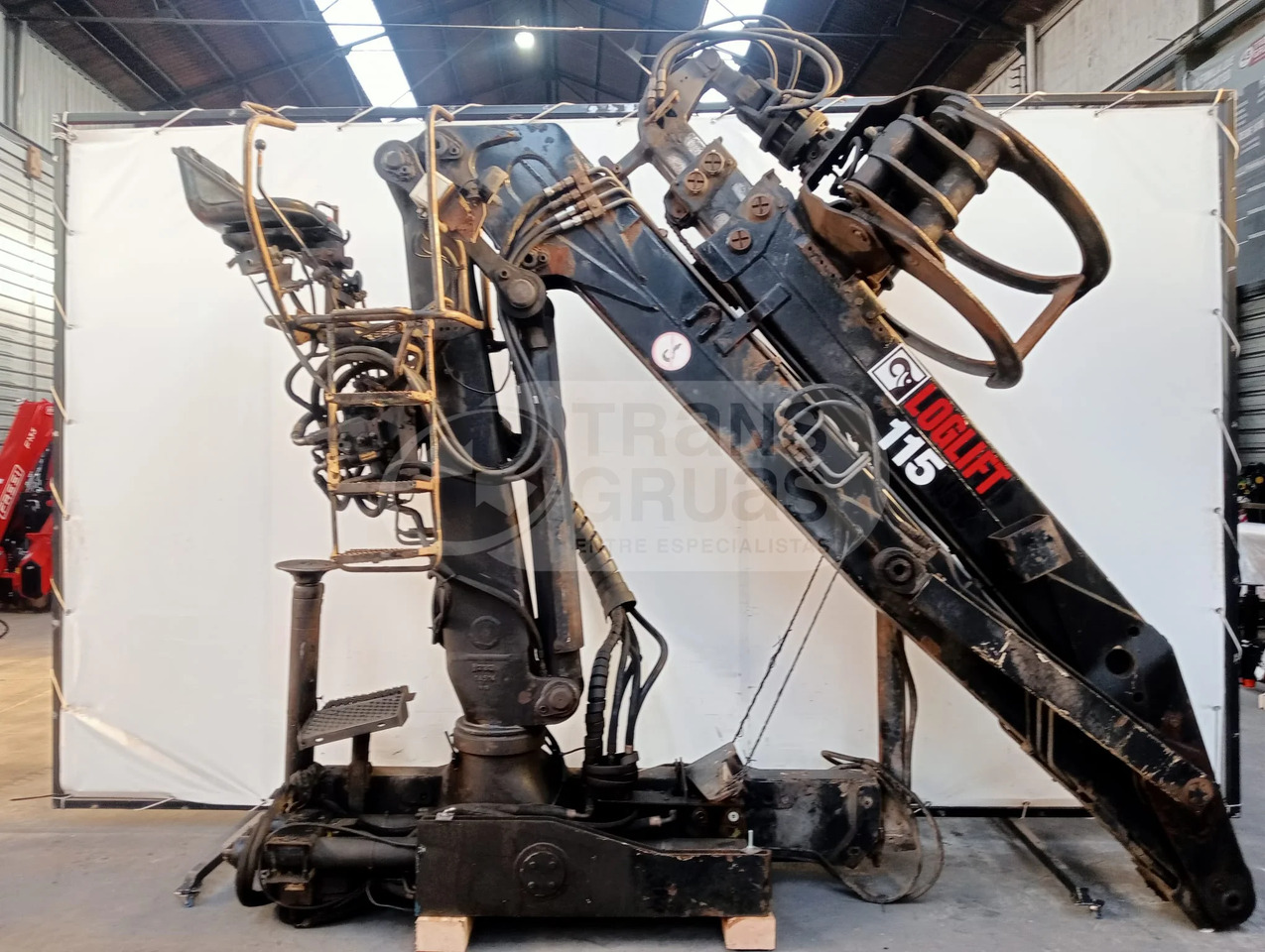 Grúa forestal F115 ZT 93A - Grue auxiliaire: photos 1 Grúa forestal F115 ZT 93A - Grue auxiliaire: photos 1