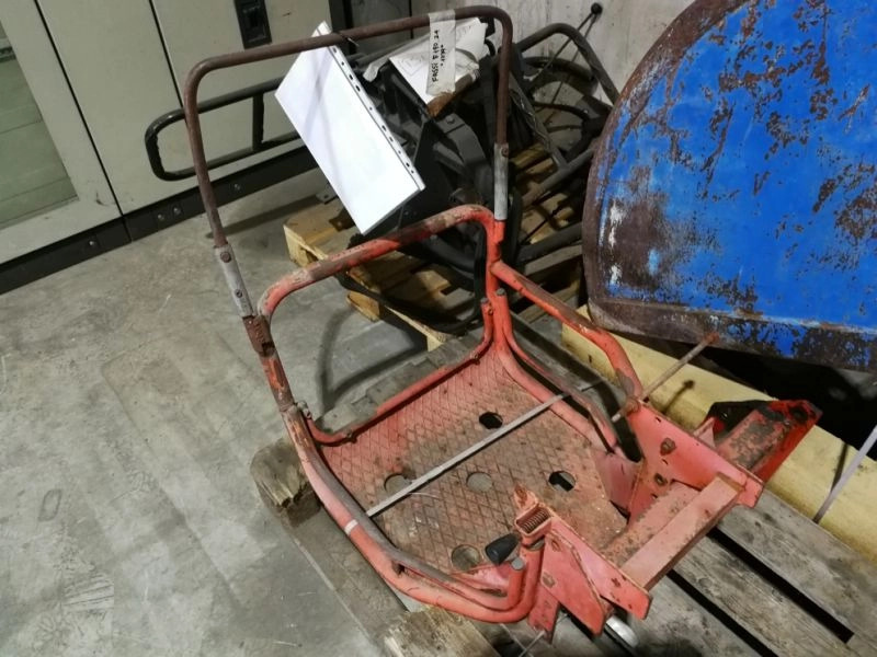 KIT SOPORTE ASIENTO EN COLUMNA FASSI - Siège pour Grue: photos 1 KIT SOPORTE ASIENTO EN COLUMNA FASSI - Siège pour Grue: photos 1