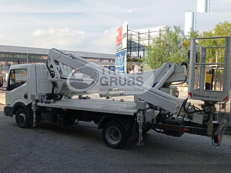 MULTITEL NISSAN NT 400 + MX 250 - Camion avec nacelle: photos 4 MULTITEL NISSAN NT 400 + MX 250 - Camion avec nacelle: photos 4