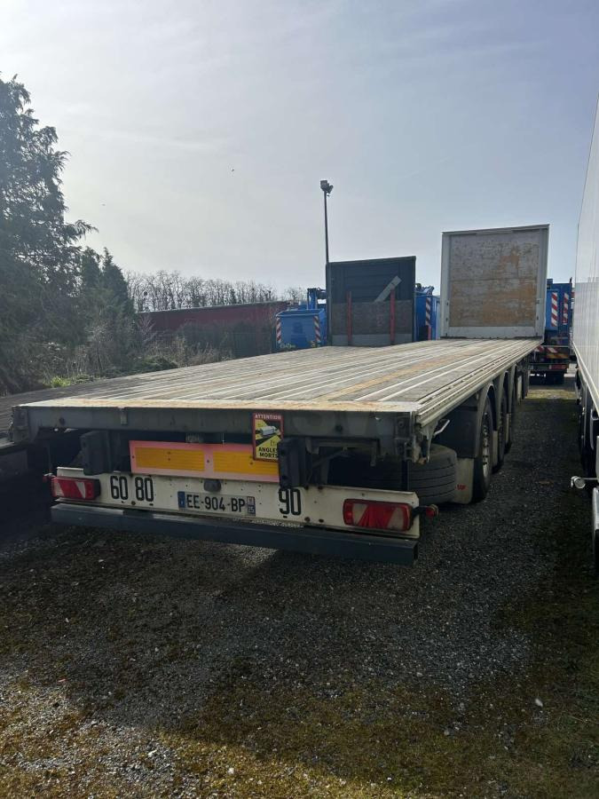 Fruehauf - Semi-remorque plateau: photos 1 Fruehauf - Semi-remorque plateau: photos 1