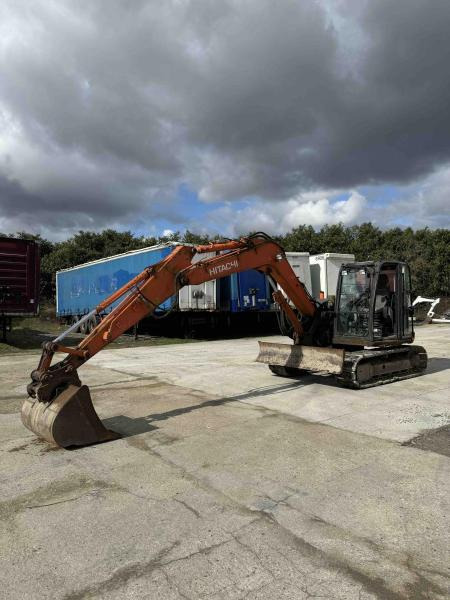 Hitachi ZX85USB-5A - Pelle sur chenille: photos 5 Hitachi ZX85USB-5A - Pelle sur chenille: photos 5