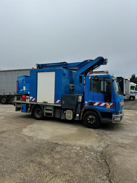 Iveco Eurocargo 100E19 - Camion avec nacelle: photos 5 Iveco Eurocargo 100E19 - Camion avec nacelle: photos 5