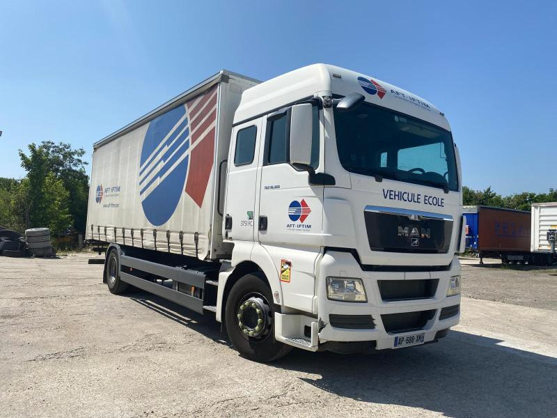 MAN TGX 18.360 - Camion à rideaux coulissants: photos 1 MAN TGX 18.360 - Camion à rideaux coulissants: photos 1