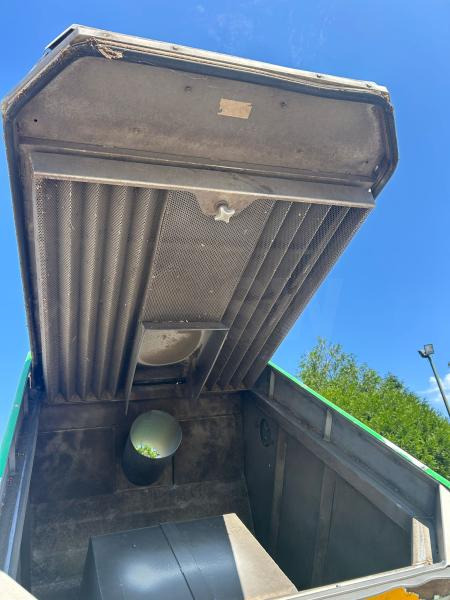 Mathieu Azura MC210 - Balayeuse de voirie: photos 3 Mathieu Azura MC210 - Balayeuse de voirie: photos 3