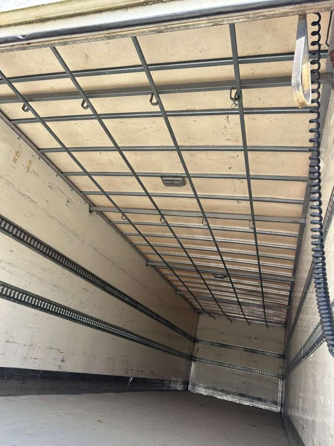 Renault Midlum 180 - Camion fourgon: photos 5 Renault Midlum 180 - Camion fourgon: photos 5