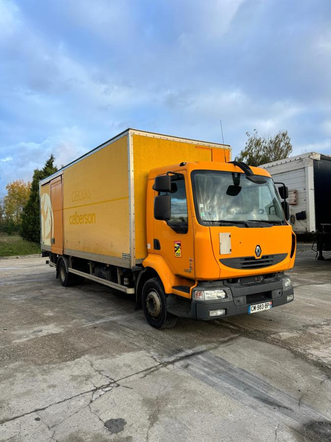 Renault Midlum 220 - Camion fourgon: photos 1 Renault Midlum 220 - Camion fourgon: photos 1