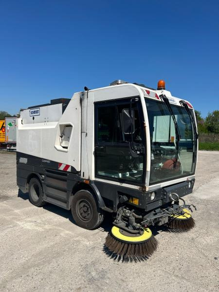Schmidt Clingo 500 Compact 400 - Balayeuse de voirie: photos 1 Schmidt Clingo 500 Compact 400 - Balayeuse de voirie: photos 1