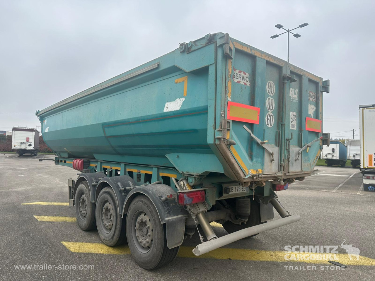 BENALU Tipper Steel half pipe body 39m³ - Semi-remorque benne: photos 3 BENALU Tipper Steel half pipe body 39m³ - Semi-remorque benne: photos 3