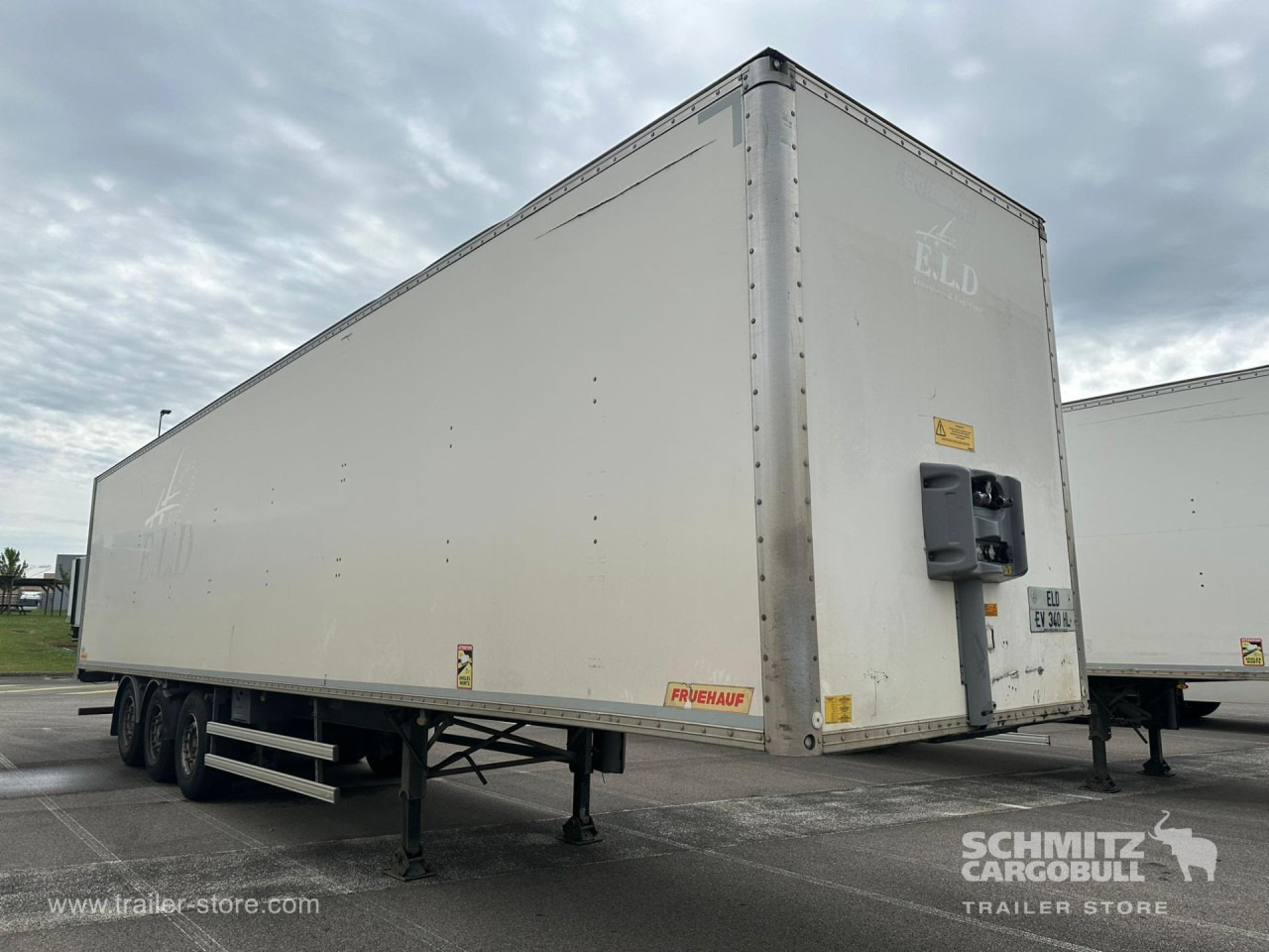 FRUEHAUF Dryfreight Standard - Semi-remorque fourgon: photos 1 FRUEHAUF Dryfreight Standard - Semi-remorque fourgon: photos 1