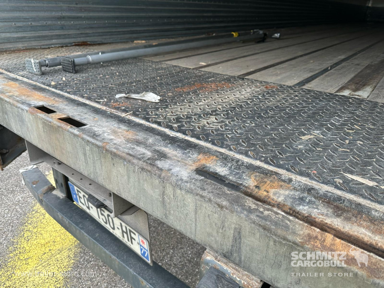 FRUEHAUF Dryfreight Standard Roller shutter door - Semi-remorque fourgon: photos 4 FRUEHAUF Dryfreight Standard Roller shutter door - Semi-remorque fourgon: photos 4