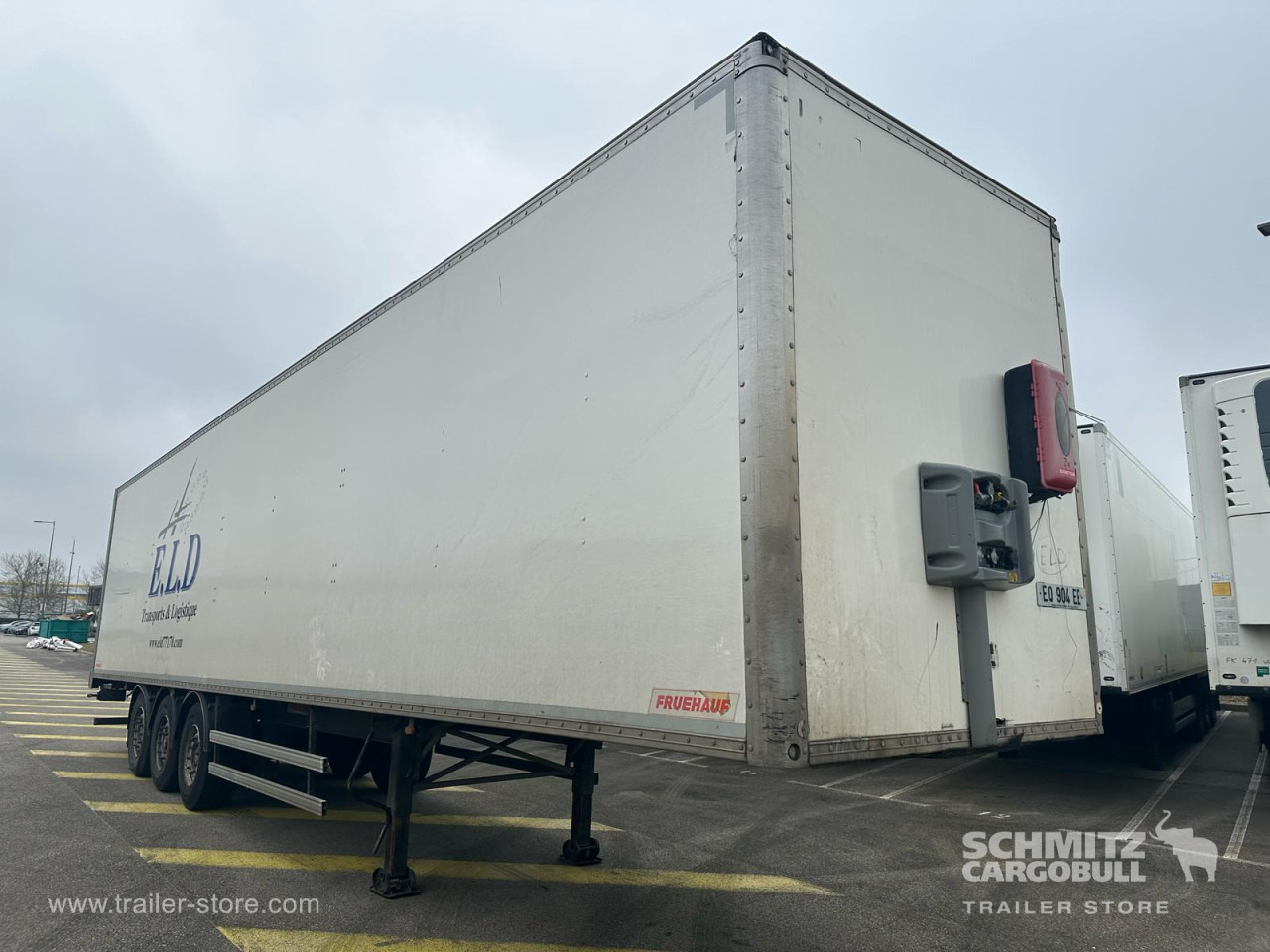 FRUEHAUF Dryfreight Standard Roller shutter door - Semi-remorque fourgon: photos 1 FRUEHAUF Dryfreight Standard Roller shutter door - Semi-remorque fourgon: photos 1