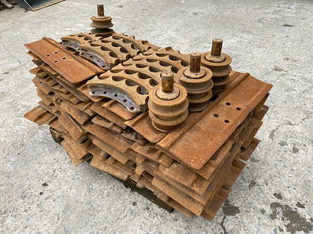Bodenplatten 750mm - CAT D 6 K/N LGP - Systeme One - 246-5726 - Chenille pour Engins de chantier: photos 3 Bodenplatten 750mm - CAT D 6 K/N LGP - Systeme One - 246-5726 - Chenille pour Engins de chantier: photos 3