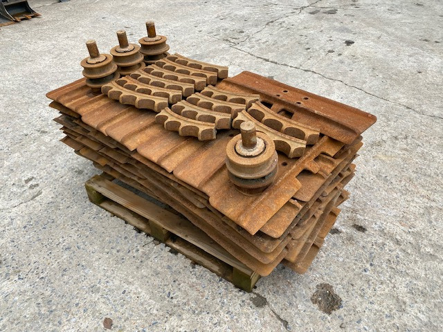 Bodenplatten 750mm - CAT D 6 K/N LGP - Systeme One - 246-5726 - Chenille pour Engins de chantier: photos 1 Bodenplatten 750mm - CAT D 6 K/N LGP - Systeme One - 246-5726 - Chenille pour Engins de chantier: photos 1