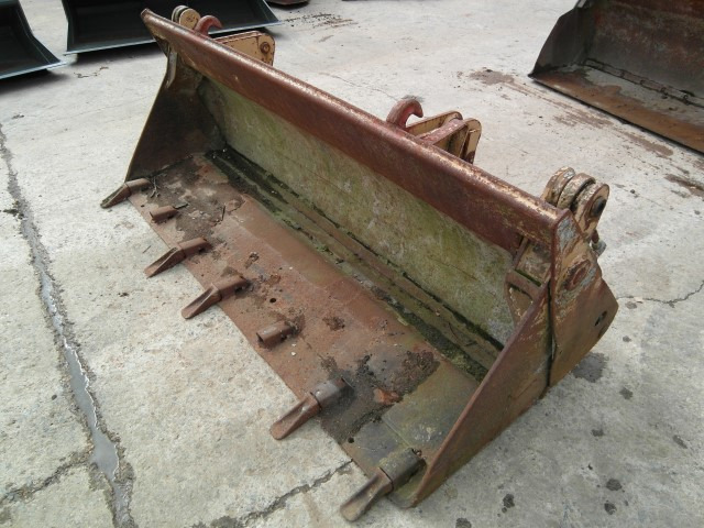 O&K L 6 - Godet pour chargeur: photos 1 O&K L 6 - Godet pour chargeur: photos 1