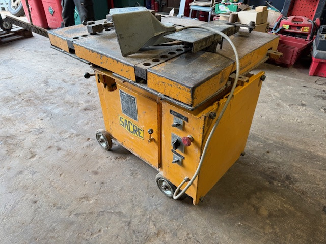 Sacre C.C. 35 - Matériel de béton: photos 1 Sacre C.C. 35 - Matériel de béton: photos 1