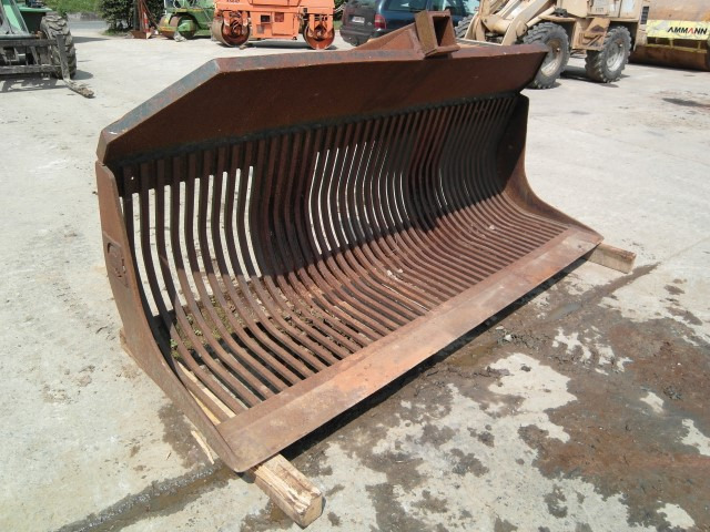 Siebschaufel Svedala - Godet de tri: photos 2 Siebschaufel Svedala - Godet de tri: photos 2