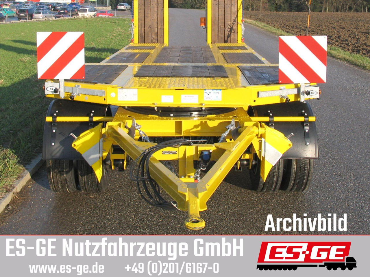 Schwarzmüller Tieflader mit gekröpftem Plateau - Remorque porte-engin surbaissée: photos 3 Schwarzmüller Tieflader mit gekröpftem Plateau - Remorque porte-engin surbaissée: photos 3