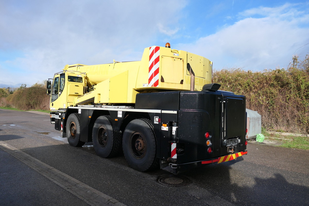 LIEBHERR LTC 1045-3.1 - Autre matériel: photos 4 LIEBHERR LTC 1045-3.1 - Autre matériel: photos 4